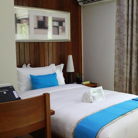 The Sanctuary Hotel Resort Spa Port Moresby Exterior photo