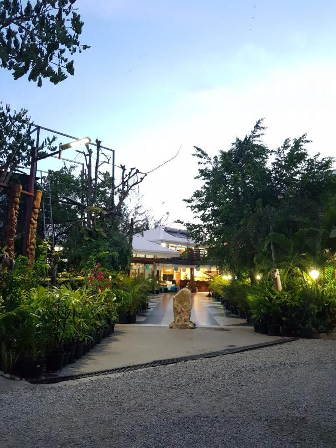 The Sanctuary Hotel Resort Spa Port Moresby Exterior photo